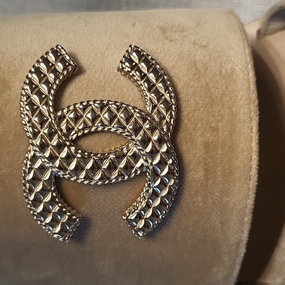 CHANEL Velvet Chain Mule Sandals - Picture 7 of 14